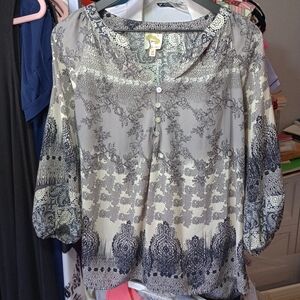 C) Fig and Flower Black and White Buttoned Bib Collar Blouse